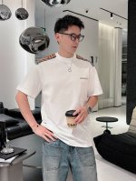 巴宝莉 2025春夏 最新款短袖T恤，原标 定制面料，手感柔软，穿着舒适，做工精细.上身效果无敌帅气， 码数 S-2Xl