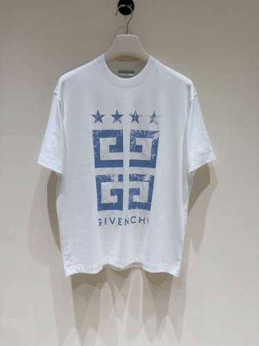 新品 Gvc25春夏新款Hg花纹五角星印花短袖T恤 这季G先生个人家居物品上的姓名首字母的启发，这一季创造了新的品牌元素，使用优雅弯曲的’Hg’，用印花和刺绣的