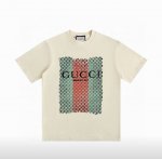Gucci系列 专柜款复古情侣 印花短袖T落肩袖 重磅280G精梳棉材质 透气舒适 版型宽松 进口外贸级专柜印花，随意搓洗不褪色不变形。 情侣款 男女同款哦