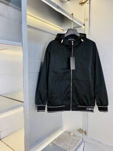 官网原单货 可穿190斤阿玛尼Armani 2025春款！新款外套夹克防风衣 高版本高品质 原版面料网红明星同款 开模定制五金辅料 感非常舒服 超级百搭好看的一