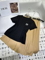 dior* 2025新款圆领上衣+半身裙套装 字母刺绣装饰 休闲款 搭配腰带 两色Smlxl