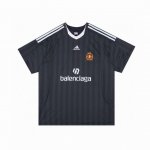 高端］款号：Ab031 上新 Balenciaga X Adidas 23秀款联名曼联足球短袖T恤 巴家与Adidas共同打造设计的经典球衣New Arrivals元素 实物质感无