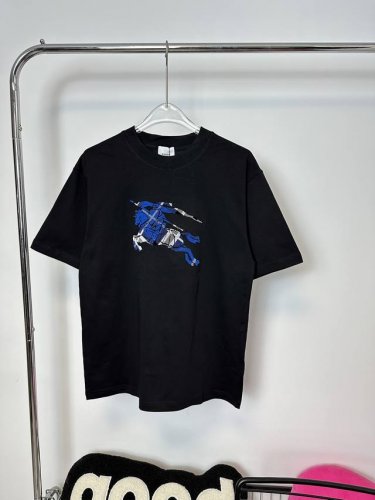 款号 Hmy148# 巴宝莉 重工艺制作经典格子拼战马Logo牙刷绣绣花情侣款短袖T恤 正儿八经280克纯棉双砂面料 所有面料均已提前做过缩水 品质第一 所见即