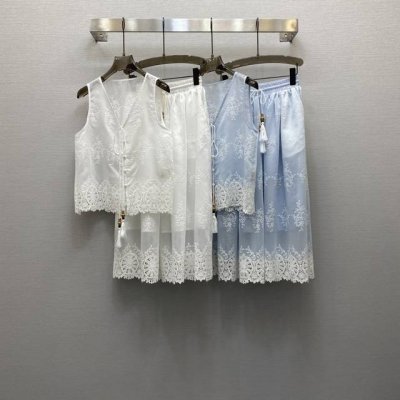 Zm*25Ss 重工定位绣花气质V领马甲外披半裙套装，高级面料，颜色:图片2色，面料：精纺绣花棉面料 Smlxl