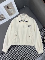 P380Miumi* 24Ss新款翻领夹克外套 字母绣花装饰 领口彩色织带点缀 高品质 两色三码Smla807