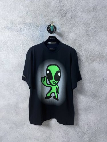 原版开发 顶级版本 balenciaga 巴黎世家 25Ss 新款溶解笑脸外星人直喷印花短袖T恤 此款采用16支单精梳紧密纺纱 做洗后280克加密平纹布 字母和