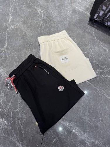短裤 moncler 25Ss夏季新款运动休闲五分短裤经典M品牌气息十足.织带红蓝设计系搭配.原版字母Dior层次分明 基础休闲的松紧腰五分裤版型裁剪 上身无需