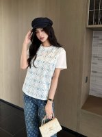 31610# 小香风印花短袖T恤 质感细腻软糯 经典减龄单品 设计时髦版型不挑人上身巨显瘦 白富美必收的完美单品 质感超赞完美做工品质 高品质 尺码Sml