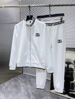 直 D&G杜嘉班纳 爆款套装来袭 专注官网原版 2025全新爆款开衫卫衣套装 原单狠货倾注顶级设计师的精心之作 就为一个贴合、完美的上身效果 全天然优质天丝罗马