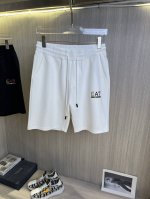 Armani阿玛尼 新款来袭 2025春夏新款休闲裤短裤，进口高密度定制面料，舒适柔软亲肤，笔挺不易起皱，简单明了，超级百搭上身效果超级棒时尚百搭，笔挺有型，衣