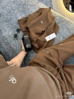 高品质！Alo新款极简Ins风小标短袖夏季修身显瘦圆领纯色正肩T恤 款号：Al305 颜色：白色 粉色 黑色 灰色 蓝色 卡其 码数：S M L