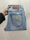 芬迪阔腿裤 2530春夏最新推出男士宽腿牛仔裤新品！重工水洗牛仔面料，定制面料和一般牛仔布料比起来，更加柔软舒适！超重工洗水工艺 双工艺洗水 整条裤子，手感舒适