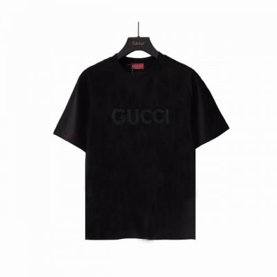 实拍细节图+尺码表 gucci 古驰 Logo字母刺绣短袖 进口百分百纯棉面料 穿着舒适透气 胸前印花清晰细腻 非小工厂p可比 档次高很有质感 简单大方得体 上