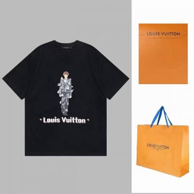 上新款号 B197 louis Vuitton 路易威登 高品质Lv路易新款人物走秀圆领短袖T恤 后背车有背标 定制定染 手感非常舒服 超级百搭好看的一款短袖
