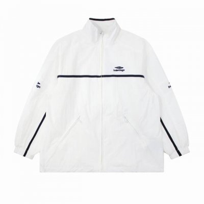 balenciaga巴黎世家Bb刺绣防晒衣织带拼接外套 男女款 夏天怎么少得了防晒外套呢 要听劝 夏天炎热防晒真的特别的重要 这款真的是无性别穿搭 真的很好搭配
