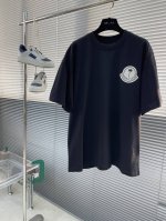 Mon 2025新款原单男士休闲打底短袖T恤！原版进口双股纯棉面料 螺纹袖口.领口衣摆 手感超柔软细腻 穿着亲肤舒适 高端精品 代工厂p精细做工 上身非常赞 男