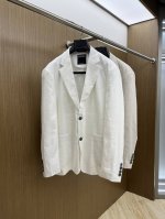 爆款 Zz 抢先发售 2025新款西服外套，原单狠货 意大利进口面料，欧洲专柜同步，上身更随意大方，专柜原版五金奢华高档定制配饰新作！奢华品牌特质Logo点缀设