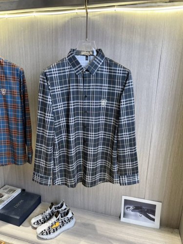 Burberry巴宝莉 2025Ss春季新品长袖衬衫 时尚有型 简约百搭款 版型挺括 经典品牌Logo 新工艺搭配 穿着舒适 纱织细腻 上身帅气十足 三标齐全
