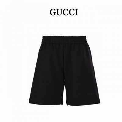 gucci古驰Guc 小刺绣太空棉短裤 原版8500购入开发，面料采用380G，太空棉面料，短裤下摆进口机刺绣，每个字母定位，前幅口袋设计，美观 ，大方。短裤两