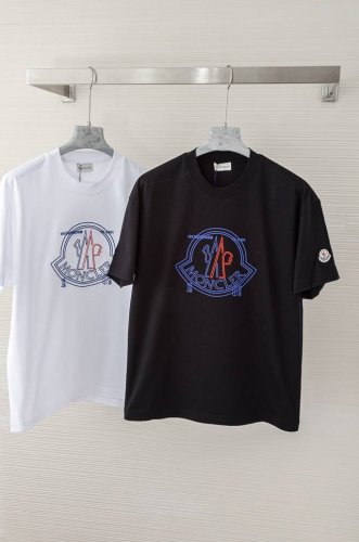 new# Moncler 蒙口2025Ss春夏圆领短袖#顶级元素融合打造，经典短袖3标齐全，潮男时尚，无论是上身舒适度还是都是无可比拟的存在，可以说是夏日必备！