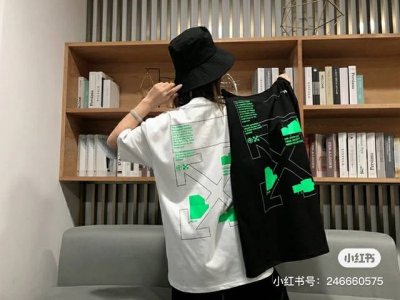 顶级版本上新 O22# -Off White 线条荧光绿色箭头印花经典短袖T恤 男女同款 明星同款- 美国设计师 Virgil Abloh 以年轻世代的流行文化