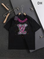 louis Vuitton 路易威登 1V 微宽版型S-Xl Lv 25Ss新品专柜同步上架 领口字母发泡涂鸦大Logo印花光晕 圆领短袖T恤，男女同款！官网同