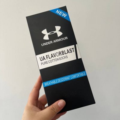 Ua安德玛低筒盒袜 礼盒包装！一盒五双 安家最新款低筒短袜，网红Up主们主推款，典藏版原盒包装！！ 出街必不可少的一件搭配单品～ 细节细节再细节 采用新疆优质棉