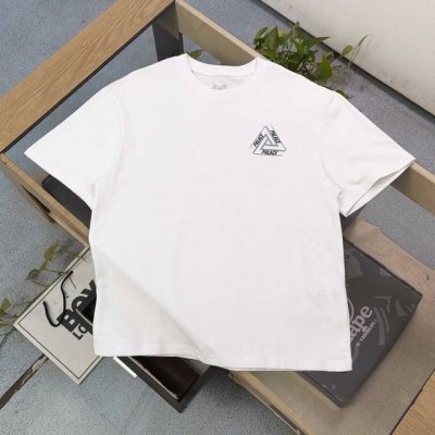 上新 款号：Bm006 高版本 2025新款palace Tri-Sticker pack三角形线性图案Logo字母印花休闲情侣宽松短袖T恤，经典永远不会过时、