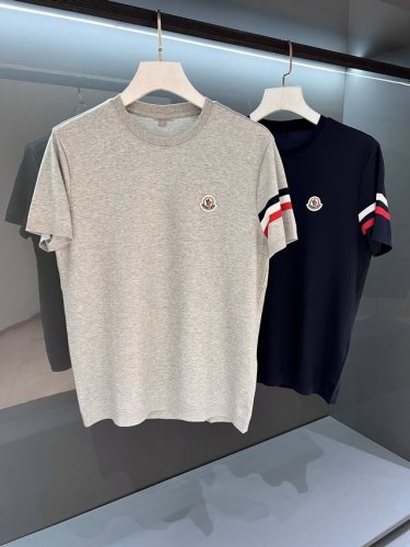 新品 原单保真 针织短袖 贸易公司渠道订单 柜台领先发售 全新时装设计新亮点.渠道精品.2025Ss春夏新品Monc*Ler 男士圆领提花短袖T恤 经典细节带来