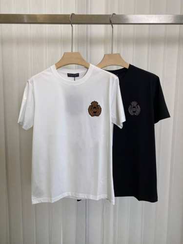Dolce&Gabbana 25春夏新品经典印度丝徽章短袖T 恤，定制80支双股丝光棉面料；黑色 白色 S～Xxxl 可定制4Xl、5Xl