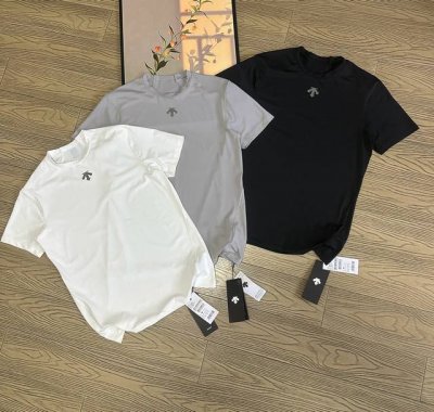 descente 迪桑特陈伟霆 彭于晏同款 三色综训运动健身男女同款清爽速干短袖T恤夏季新款 原单Des综训系列运动健身男士轻薄透气速干T恤，这款T恤可以说是夏