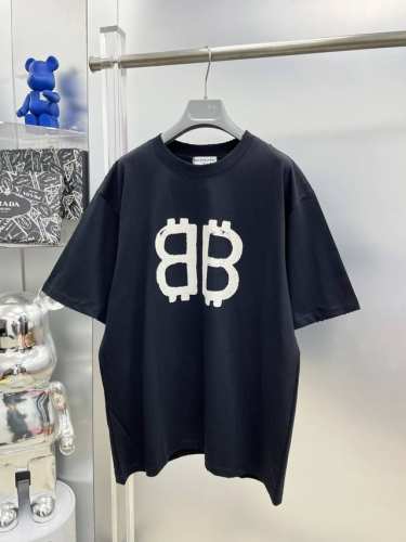 bal* 巴黎 高克重 2025夏季新款Bb残缺比特币字母印花Logo最新品短袖 Dd 专柜同步有售，原单狠货，时尚进口原版科技面料，上身舒适透气，原版定制五金
