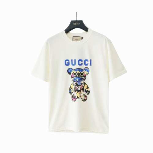 实拍细节图+细节图 Gucci 古驰 彩色熊字母Logo印花短袖T桖 面料采用32支双纱平纹无尘蚀毛针织棉，原版订制染色，采用环保活性染料恒温染，保证布头跟布尾