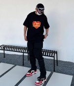 路易威登Lv夏季新款男女同款！ 面料亲肤柔软，高品质印花，极具立体感，触感肌理效果，辅料齐全， 精致百搭！ 颜色：黑色 白色 码数：S-3Xl
