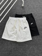 nike 耐克 Nk 经典简约刺绣贴布小标男女情侣款短裤 高品质300克高克重华棉面料，亲肤透气不起球，刺绣Logo点缀，时尚又个性，超级洋气的一款，强烈推荐单
