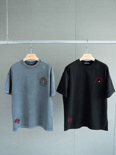 顶级Tee 强势上新 Chrome Hearts S S25 扎染马蹄梵文字母圆领短袖T恤 货号：2508 颜色： 水洗黑 水洗灰 尺码： S M L Xl 尺