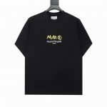 高版本Maisonmargiela 马吉拉 刺绣字母短袖 男女同款 满满的高级感 性价比超高 手感超级柔软 细腻 柔软和不起球且不变形 G纯棉品质 后领标志对角