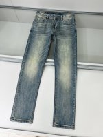 铺拍细节 Cd25Ss春夏新款时尚复古水洗怀旧牛仔裤，男士后腰老花铭牌装饰直筒显瘦休闲牛仔长裤！贸易公司渠道稀出，领先官网发售！可预测性的爆卖单品，以面料和工艺
