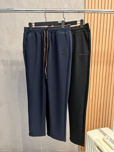 开春新品 开春新品 杰尼亚 夏天薄款透气休闲款 爆款来袭！纯色休闲裤，特供面料. 公务员 上班族 广谱人群均可.全套最新款吊牌 延用Milano经典主唛！原汁原