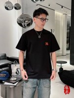 爱马仕。2025春夏新品时尚圆领短袖高级定制百搭款式！更有实用感 任何人都可以轻松驾驭 采用95%棉+5%天丝面料制作，手感非常奈斯，不起球，不变形，奢华经典L