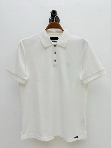 tf 毛巾棉徽标刺绣polo衫 代工厂p出品 春夏系列 胸口饰有经典品牌徽标刺绣 刺绣选用与服饰同色系的纱线 远观似纹路 近看方显标识 契合品牌 低调中见身份