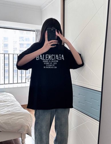 balenciaga 巴黎世家韩系风圆领短袖半袖T恤 面料采用260克纯棉双纱食毛面料 双线二本针压线 久洗不变形 原版定制三标 高端进口印花 随意水洗 情侣可
