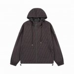 fendi 芬迪 小眼睛 双层夹克外套 高版本 新款风衣夹克 定制进口记忆面料打造 追求高端的风范 手感极佳 版型不挑人 舒适透气 营造时尚大气的视觉感官 百搭