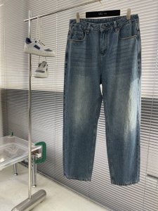 Bv高端定制、2025早春最新款阔腿直筒牛仔裤 柜台同步发售 进口固色面料 原版定制复刻 客供五金辅料 原单品质 重工洗水 做工走线精细 上身绝佳！优选单品 必