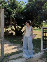 露露Lululemon Lululemon 亲肤垂感工装裤 重新定义松弛美学 当硬核工装风邂逅云感亲肤面料，率性与舒适在此完美共生 这条专为都市生活设计的宽松工