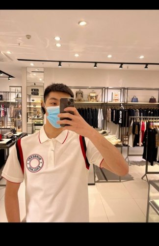 B 家 polo 衫 白色上身图参考