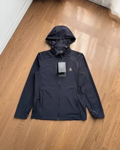 拿货 春夏热销爆款推荐，户外出行必备款！25新品Kailas凯乐石薄款防晒男士防紫外线透气连帽皮肤衣外套。高端品质推荐，这是一款专为春夏季轻徒步和山地生活设计的