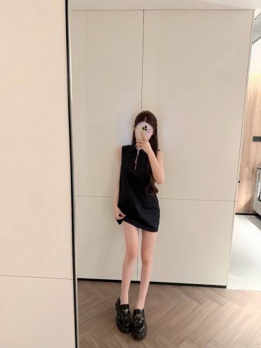 Loewe 罗意威精致刺绣订制拉链头显瘦连衣裙Sml 图末