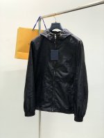 Louisvuitton 路易威登，2025春季最新款，专柜同步有售，原单狠货，时尚休闲连帽外套，上身很有特点！吸睛而有亮点，进口原版面料，顶级提花工艺字母图案