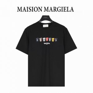 maisonmargiela 马吉拉 数字咖啡杯印花圆领短袖T恤 重磅精梳260G纯棉双纱面料 3D数码直喷工艺 图案立体清晰 时尚耐看 螺纹定织定染通肩拉条工
